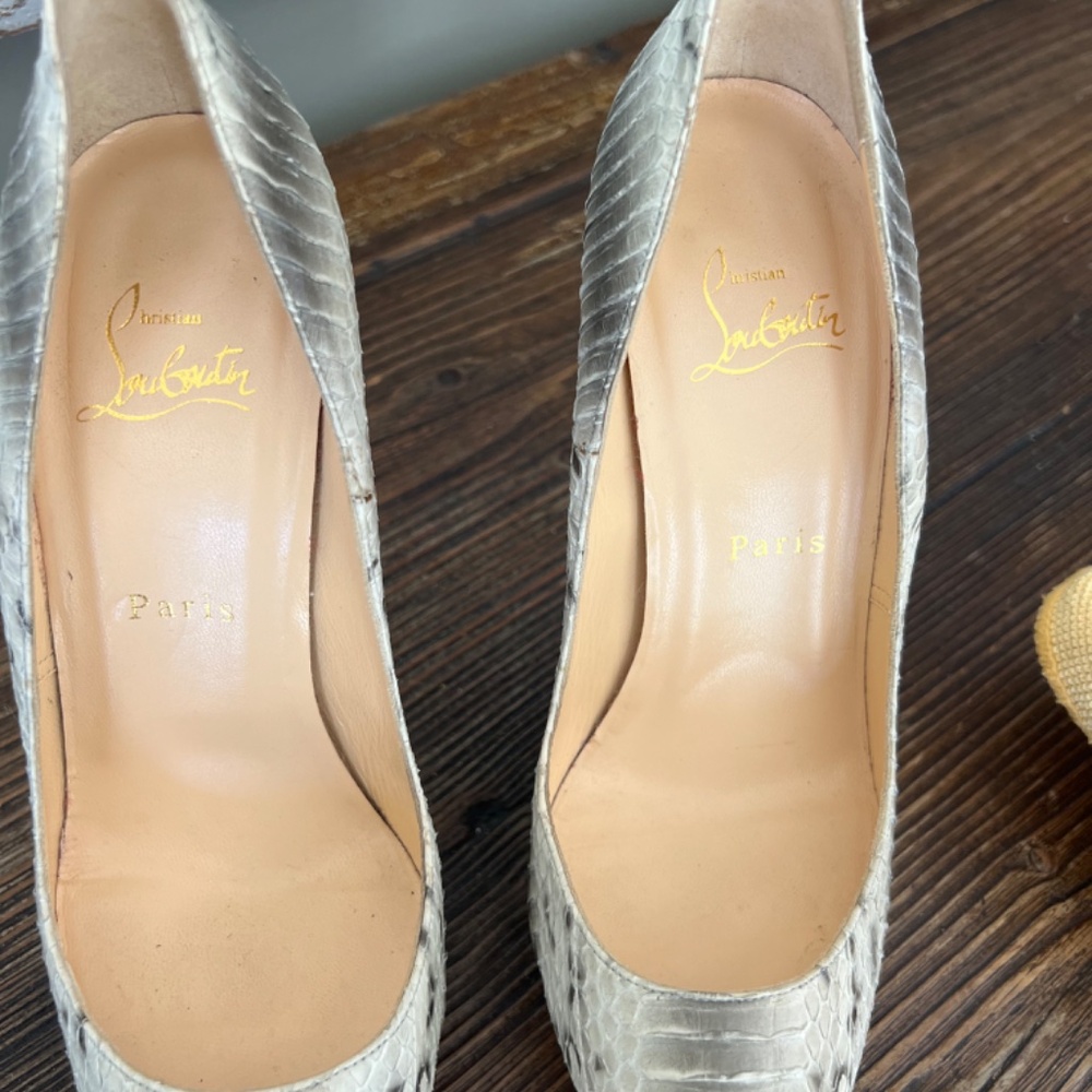 Christian Louboutin  Peep Toe Platform Pump -Grey Snakeskin - Picture 10 of 17